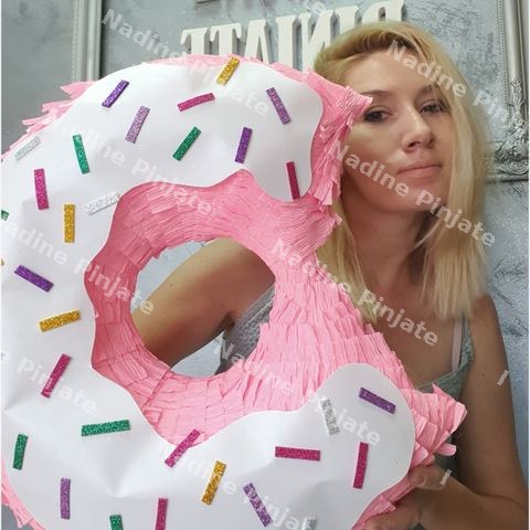 Pinjata donuts