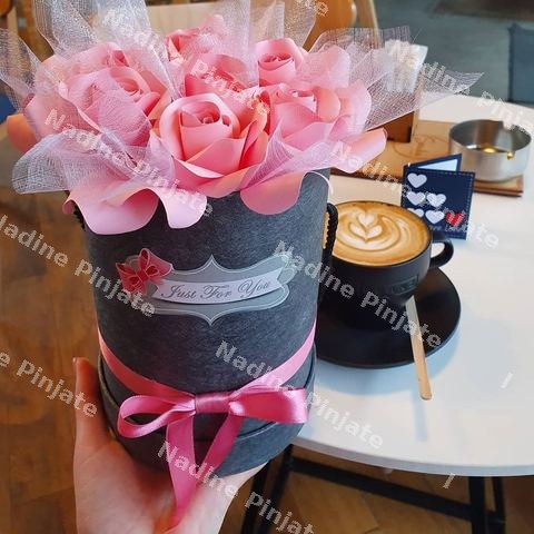 Nadine Pinjate Paper Flowers