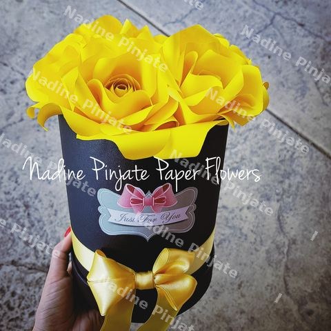 Nadine Pinjate Paper Flowers