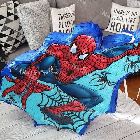 Nadine Pinjate spiderman