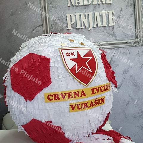Nadine Pinjate Crvena Zvezda