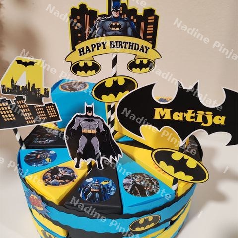 Betmen torta od kartona - Nadine Pinjate.png 1