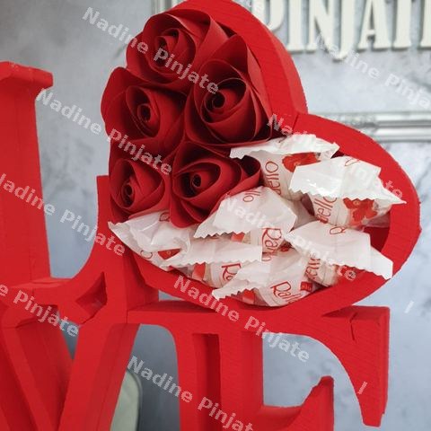 Box Flowers - Nadine Pinjate