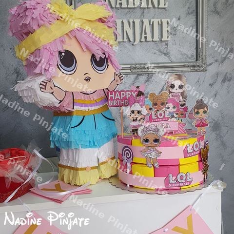 Pinjata i torta od kartona LoL