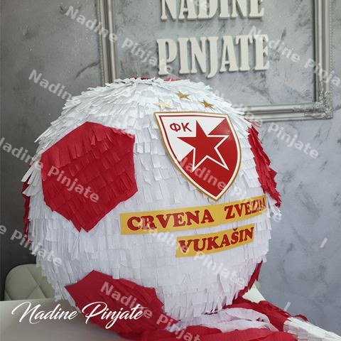 Pinjata fudbalska lopta